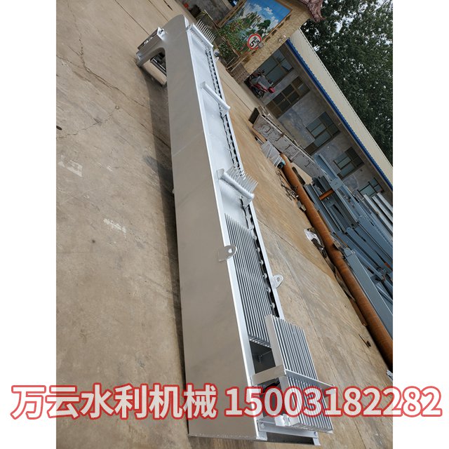 回轉(zhuǎn)式格柵除污機 (4)