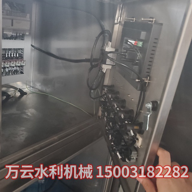 液壓啟閉機 (1)
